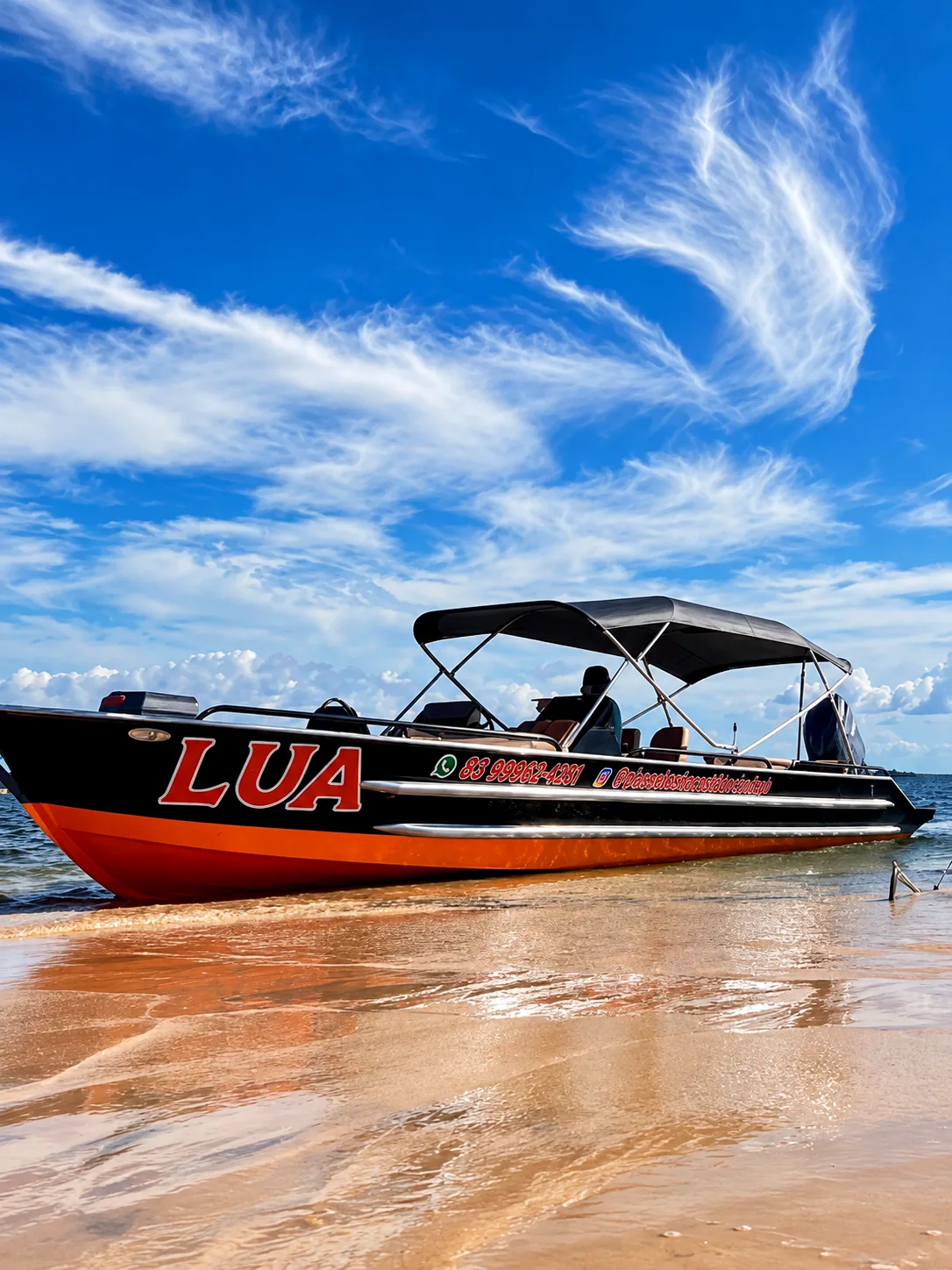 Lancha Lua na praia - Sol Ecoturismo Alter do Chão